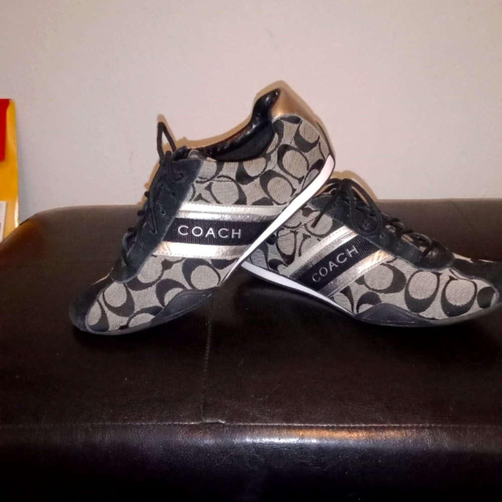 Coach shoes size 8 black and grey